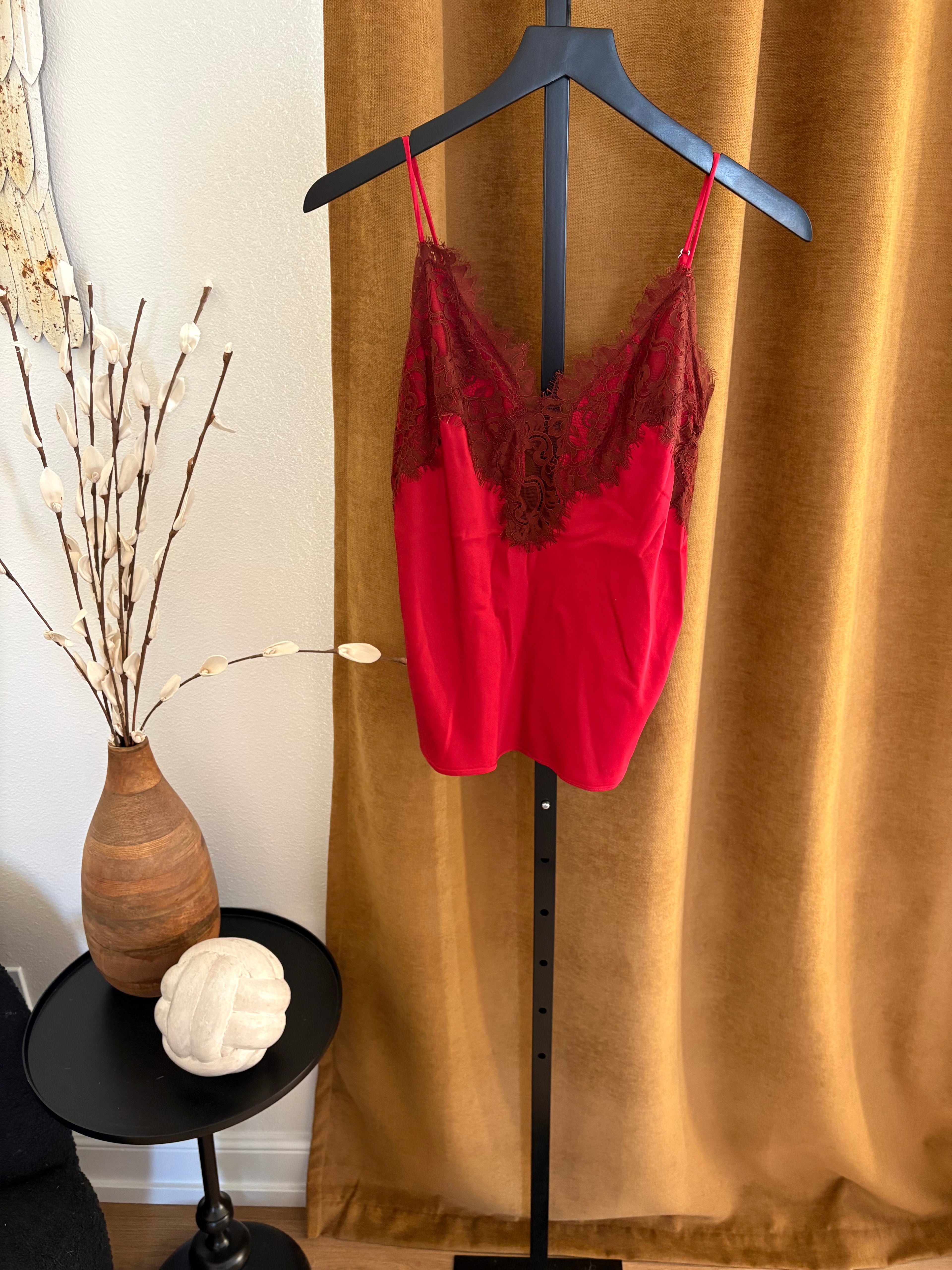 ALC Red lace trimmed cami Medium