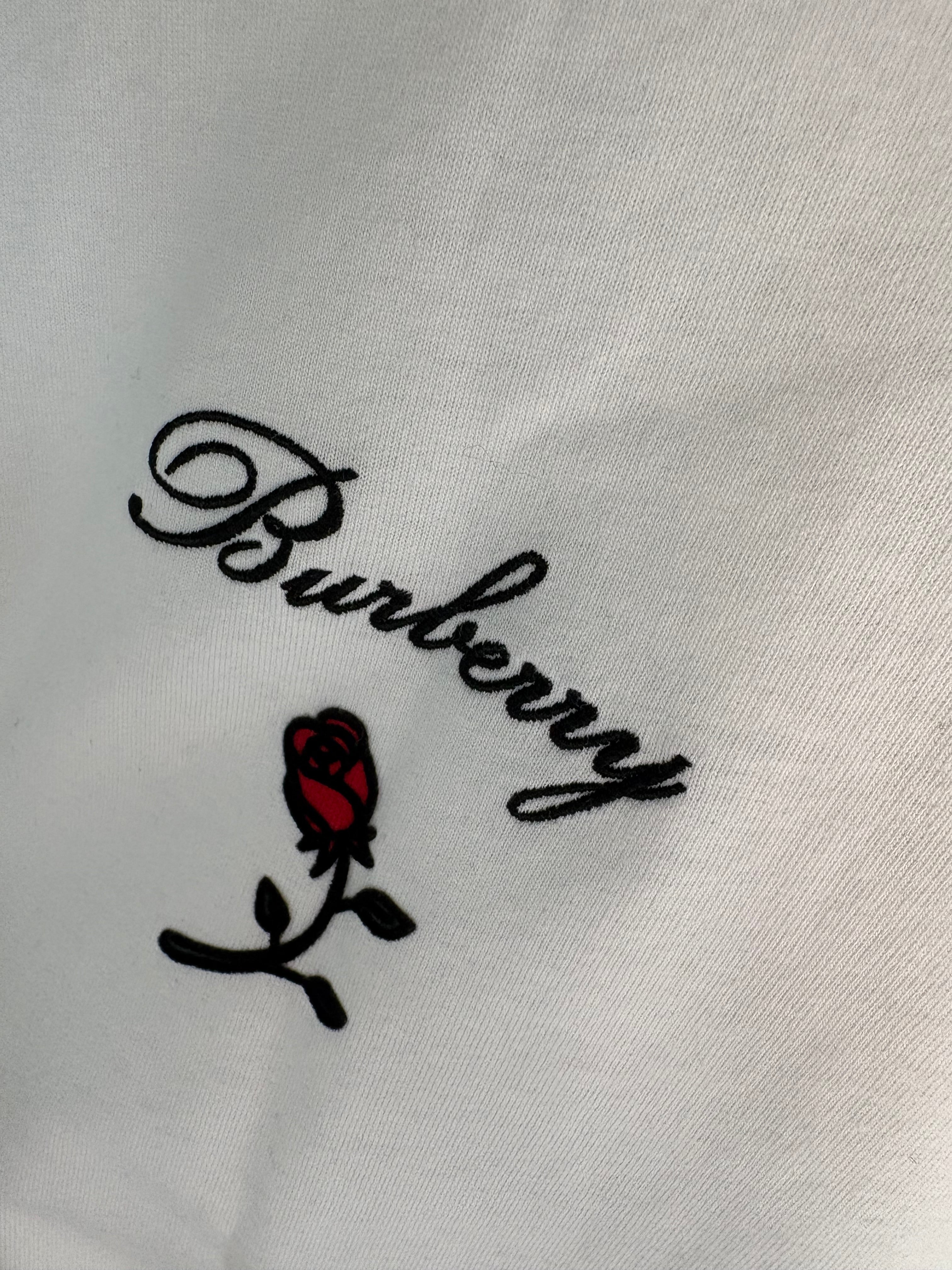 New Burberry single rose tee women small