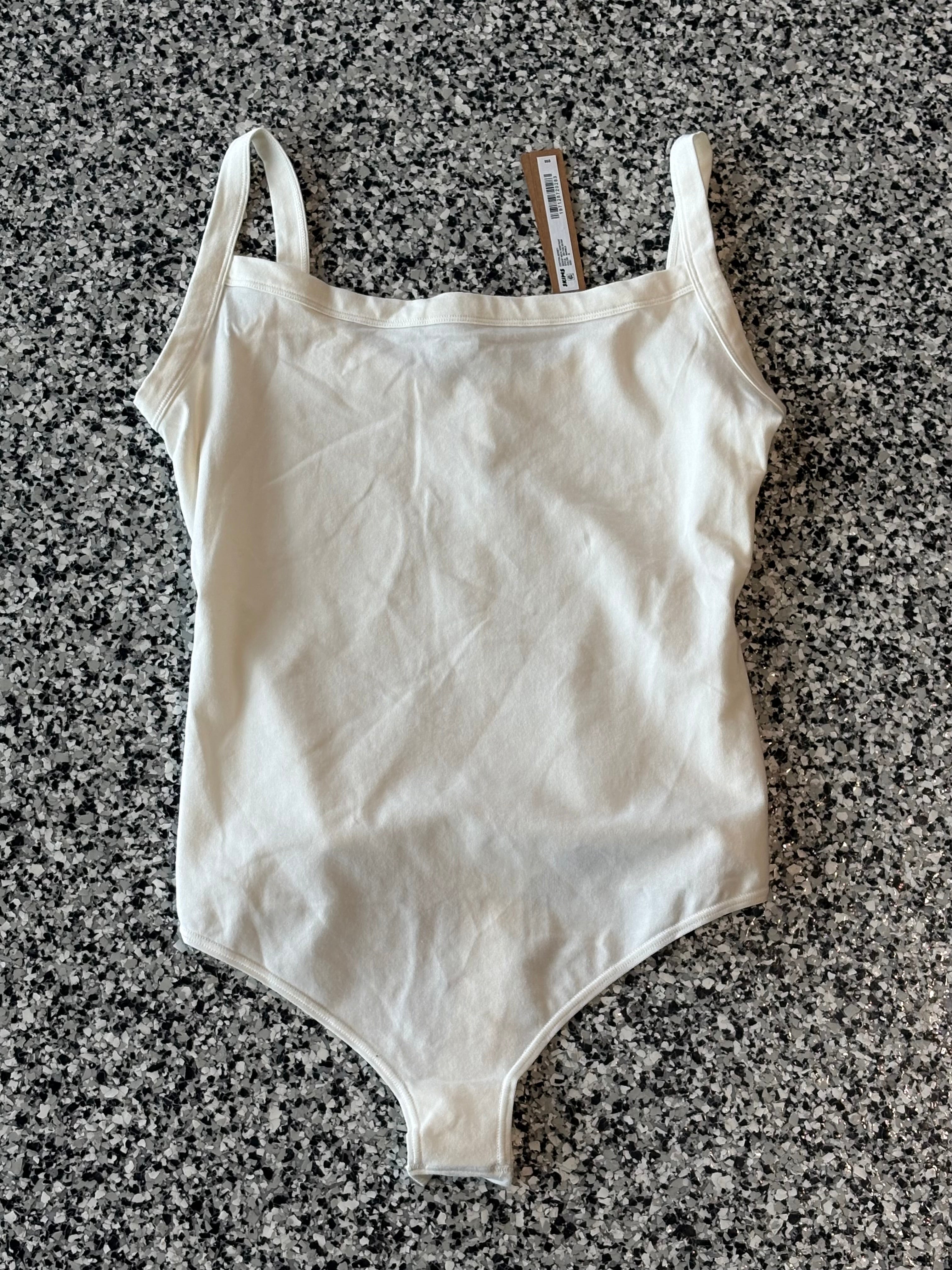 New SKIMS Cream Square Neck Bodysuit Medium