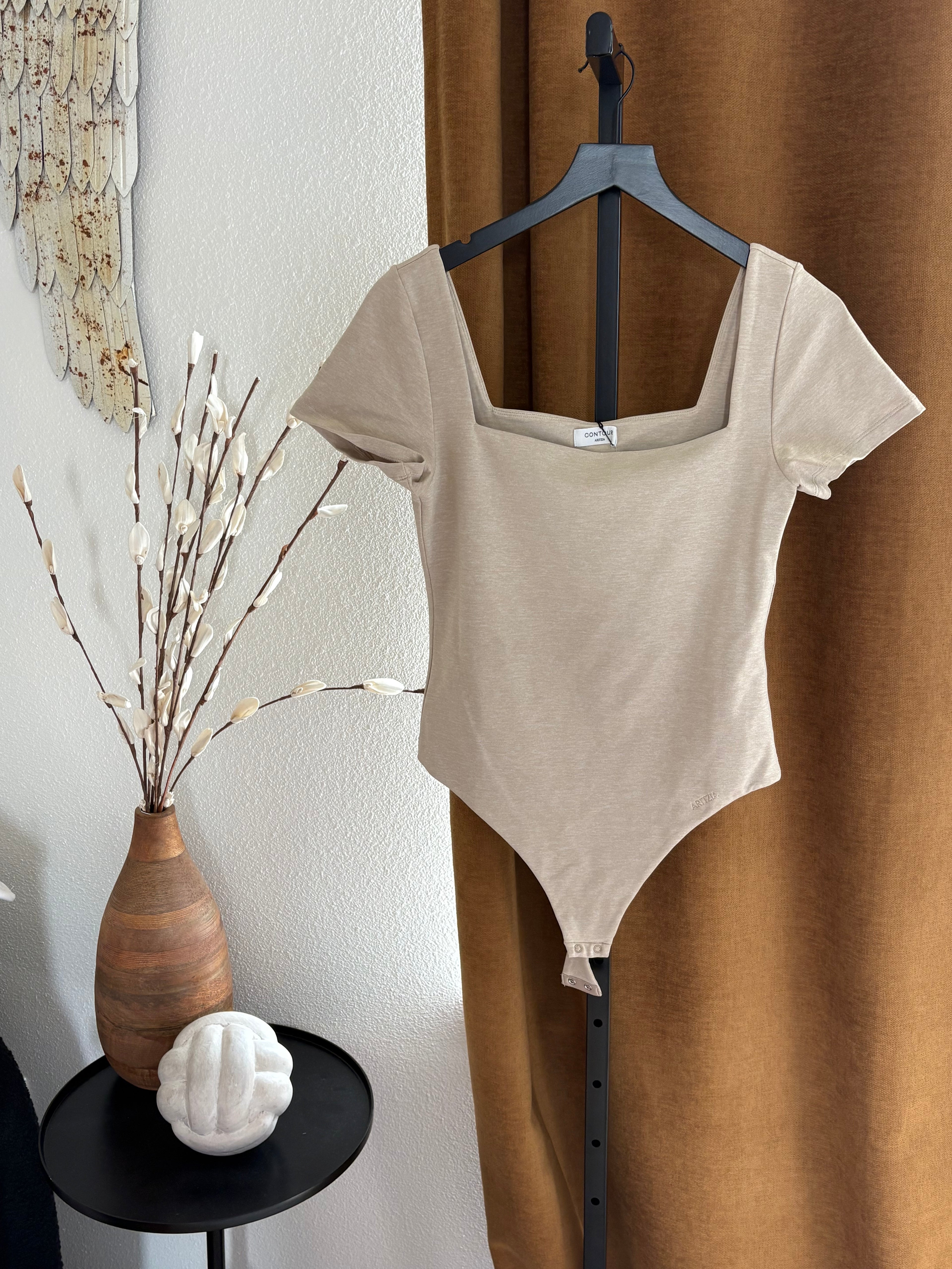 New Aritzia Babaton Contour Squareneck Bodysuit Womens Large