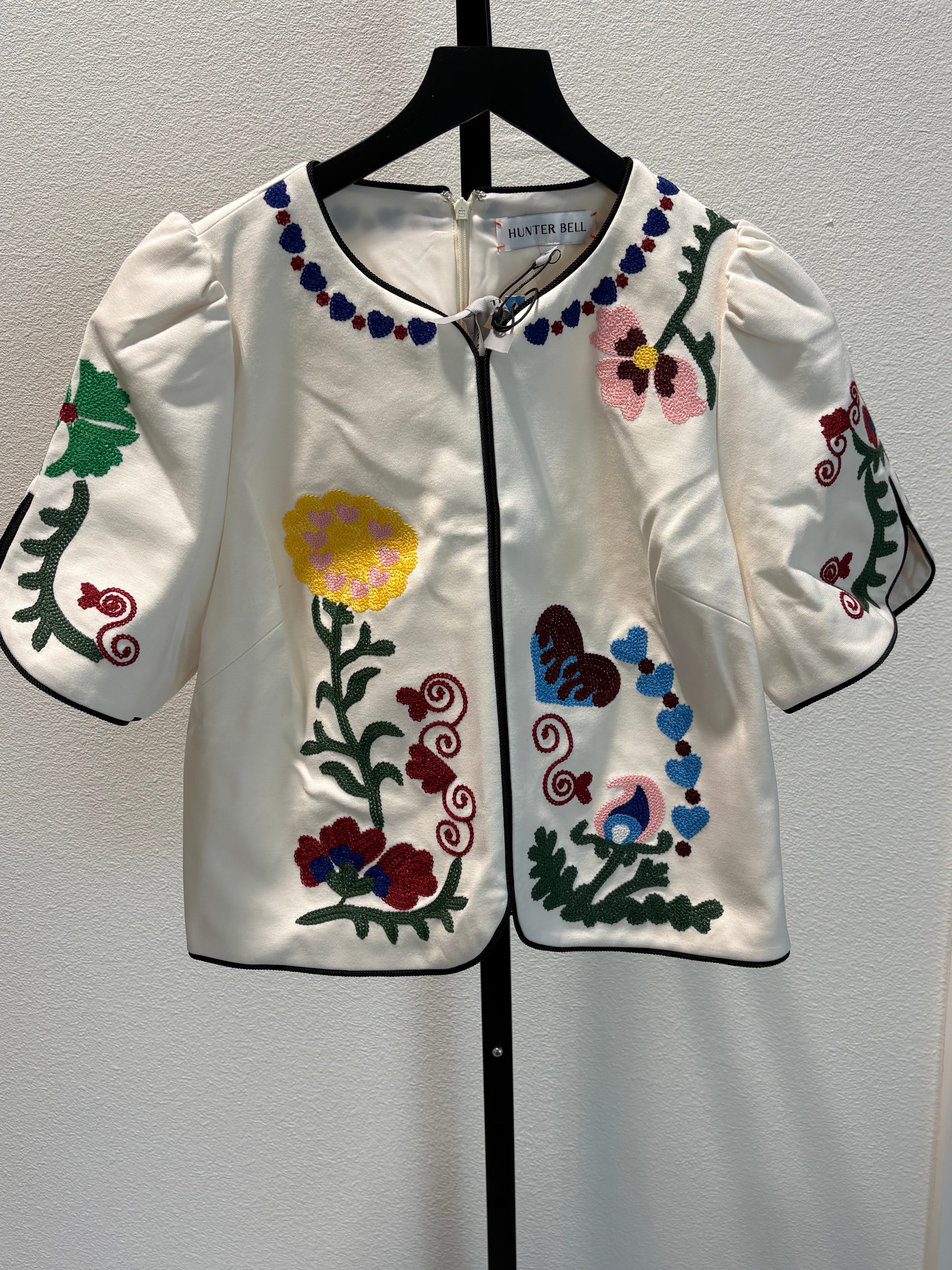 New HUNTER BELL Beeson Ivory Embroidered Floral Short Sleeve Top Sold Out! size 10