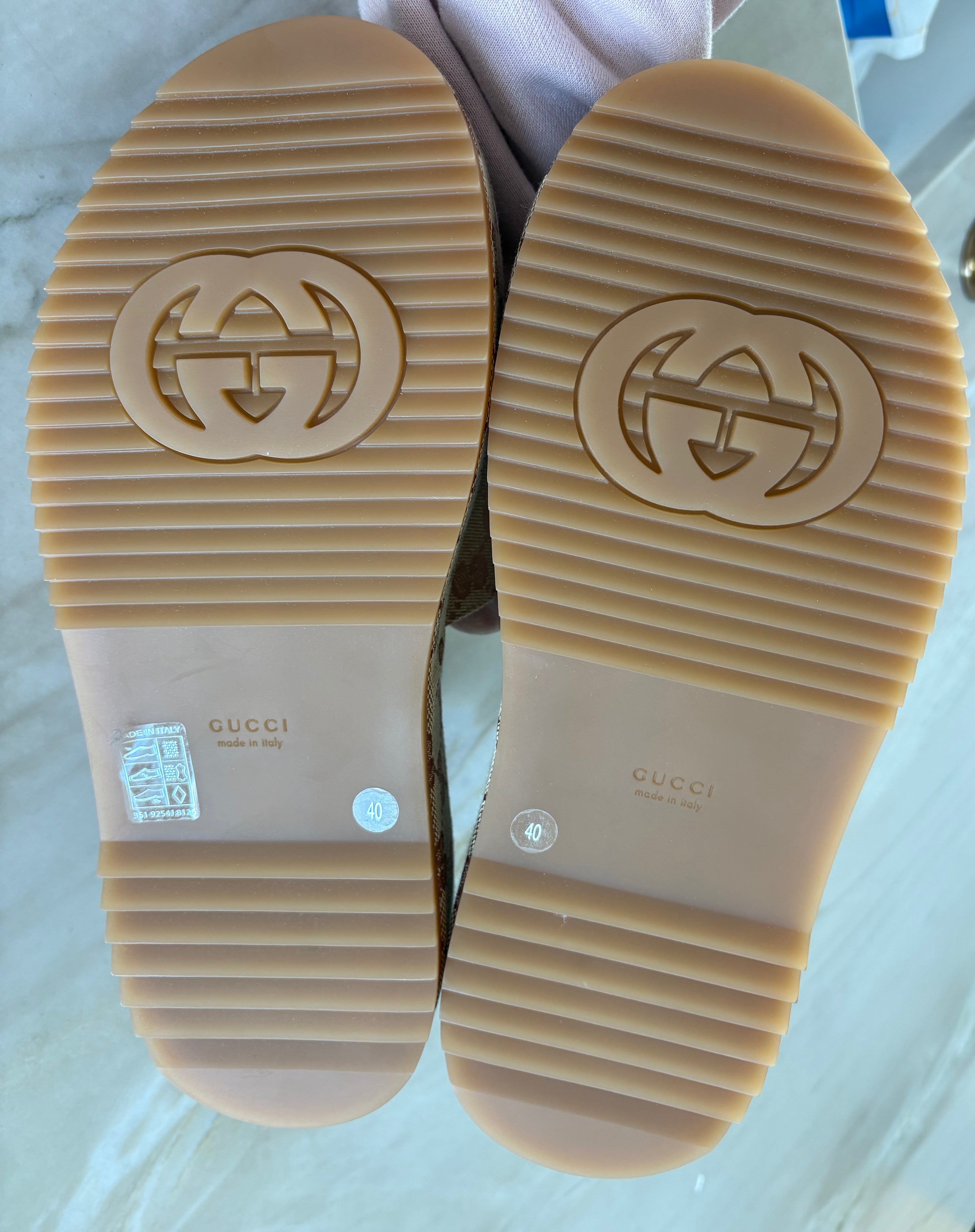 New Gucci Angelina GG Platform sandal Size 40